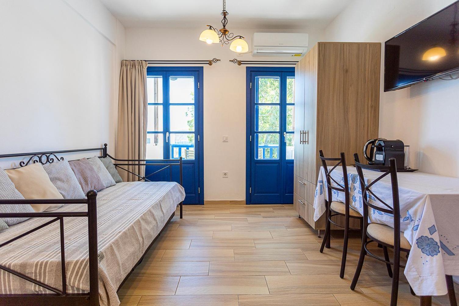 Almiriki Serifos Livadakia Bagian luar foto