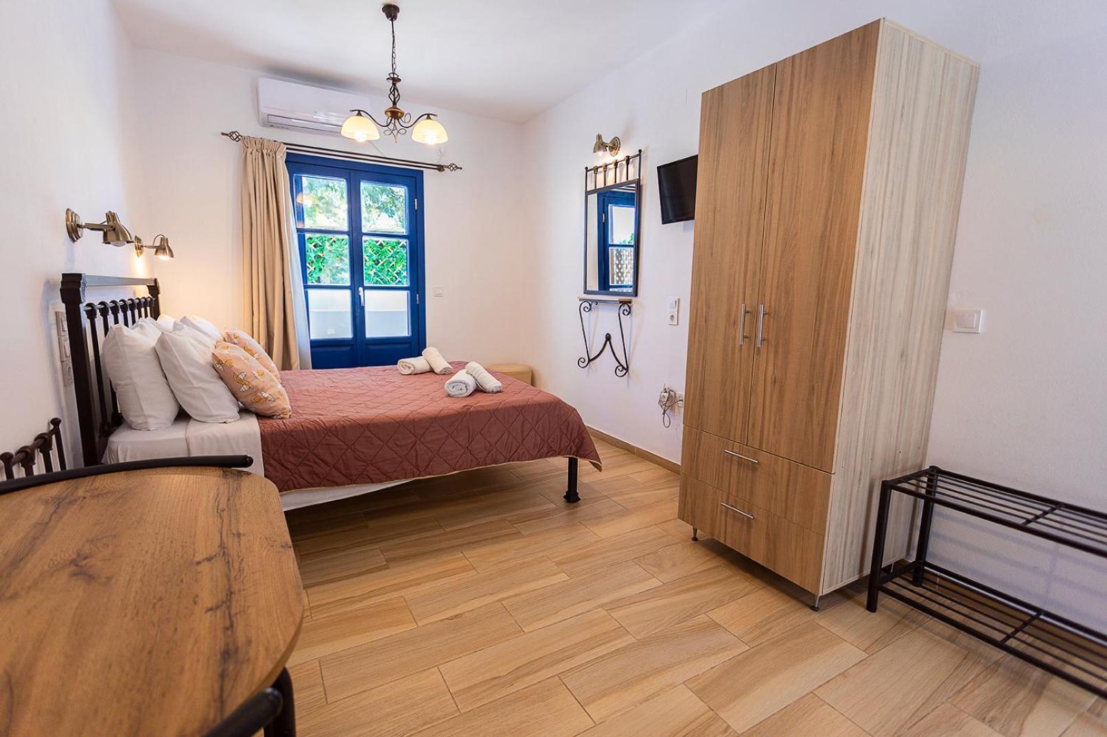 Almiriki Serifos Livadakia Bagian luar foto
